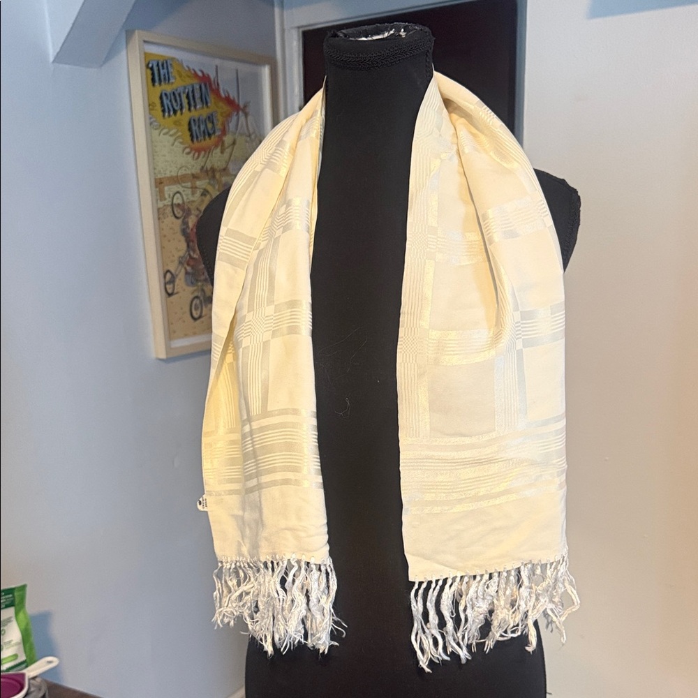 Elegant Cream Scarf with Fringe